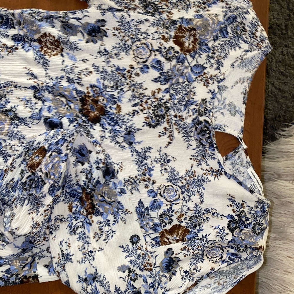 Blue and white open armed dress